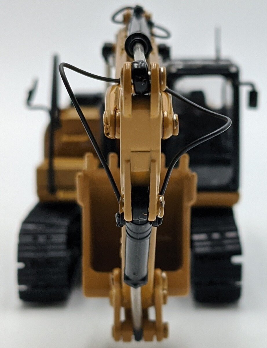 DieCast Masters 85674 1:50 Caterpillar 320 GX High Line Hydraulic Excavator