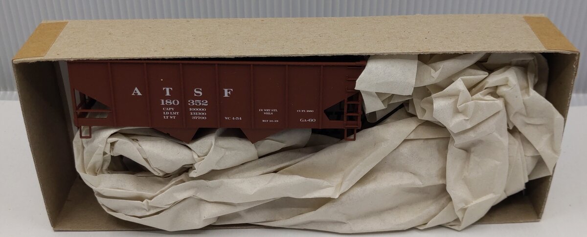 Accurail 2651 HO Scale Atchison Topeka and Santa Fe USRA 55-Ton Hopper: #180352