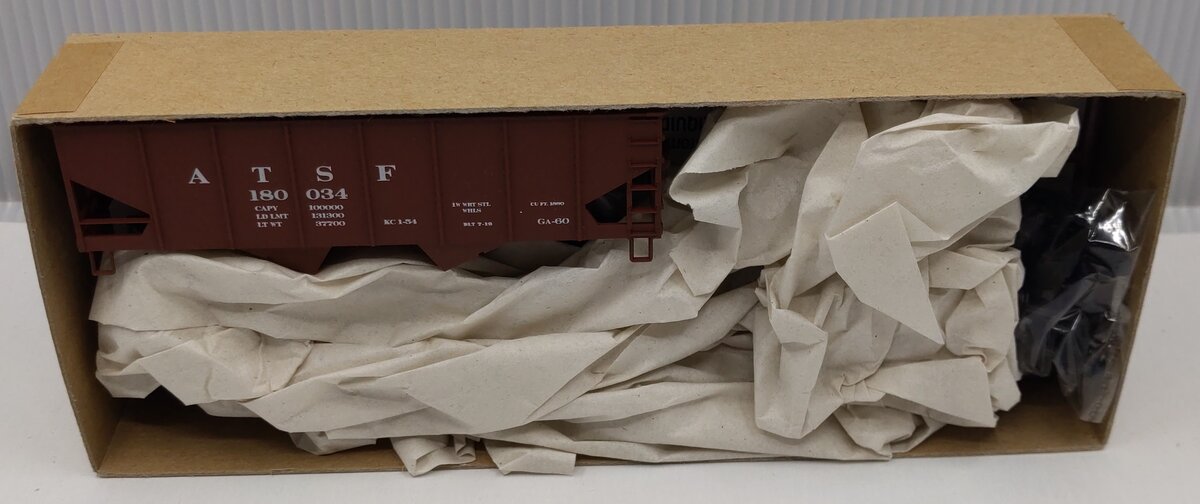 Accurail 2651 HO Scale Atchison Topeka and Santa Fe USRA 55-Ton Hopper: #180034
