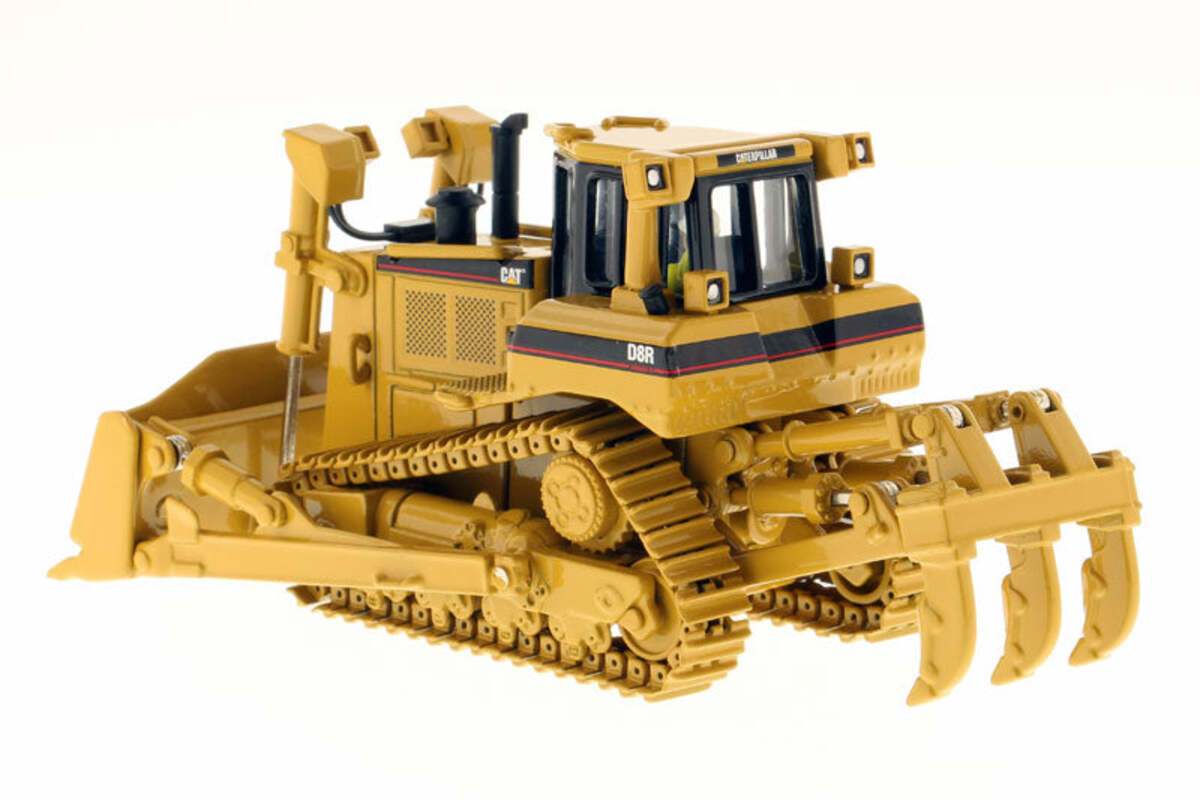 DieCast Masters 85099C 1:50 Cat D8R Track-Type Tractor Diecast Model