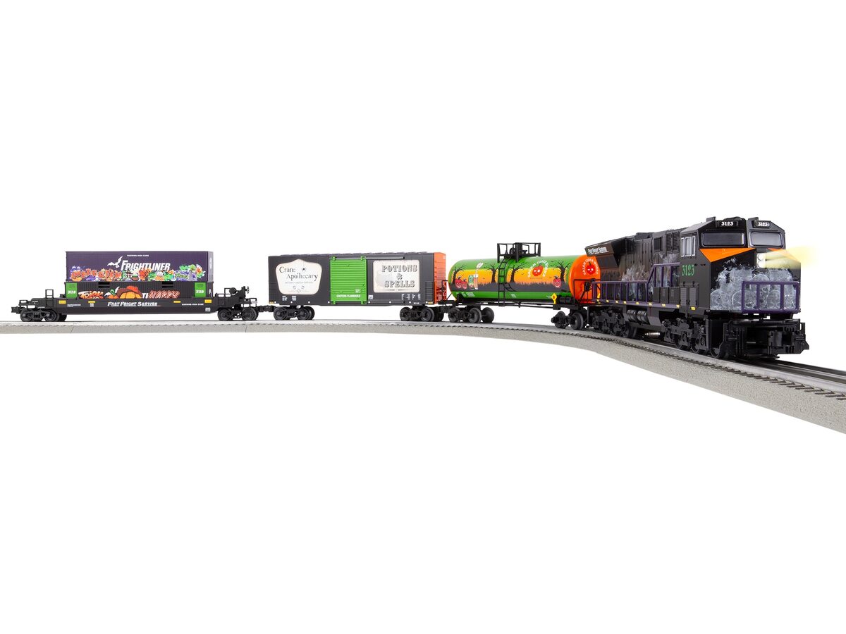 Lionel 2323050 Fast Fright Halloween O Gauge LionChief Diesel Loco Starter Set