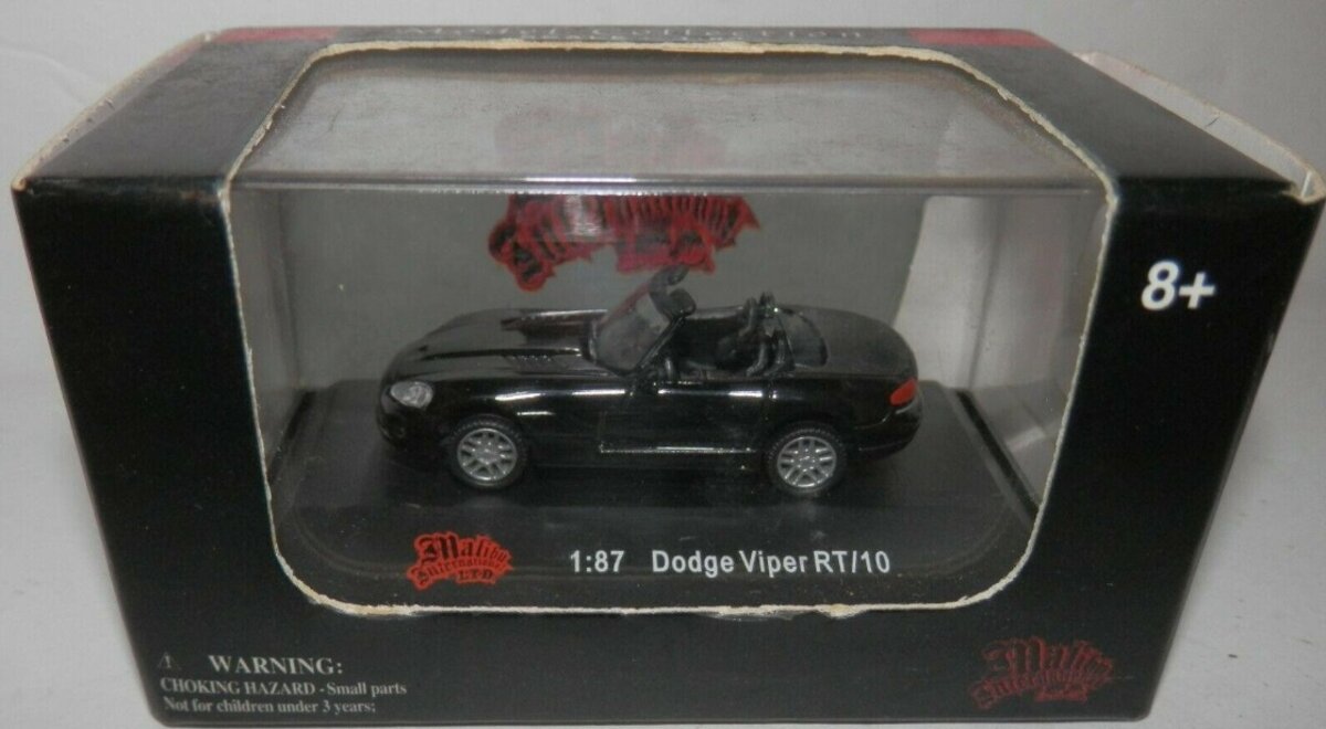 Malibu International 104 1:87 Scale Black Dodge Viper RT/10 Convertible