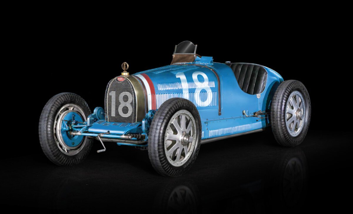 Italeri 4710 1:12 Bugatti Type 35B Car Plastic Model Kit