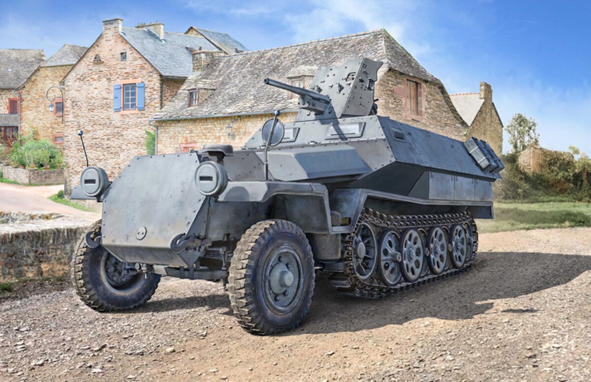 Italeri 7079 1:72 Sd.Kfz. 251/10 Military Vehicle Model Kit