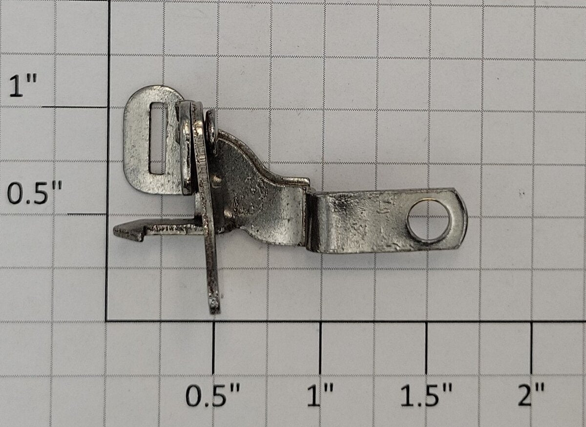 Lionel CP-8C O Gauge Short Combination Latch Coupler without Spring