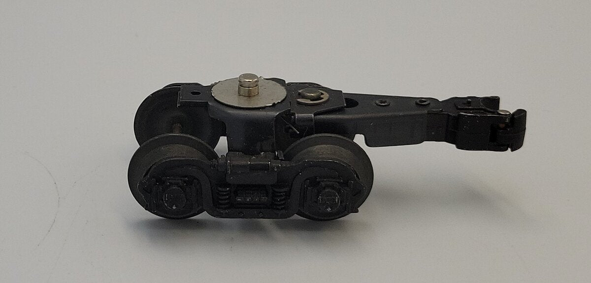 Lionel 487-1 Operating Coupler Truck without Bottom Frame Collector Assembly