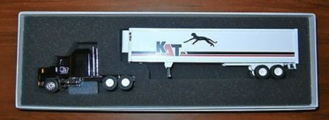 Penjoy 1:64 Kat Inc Mack Chesterton Reefer Tractor W/Trailer
