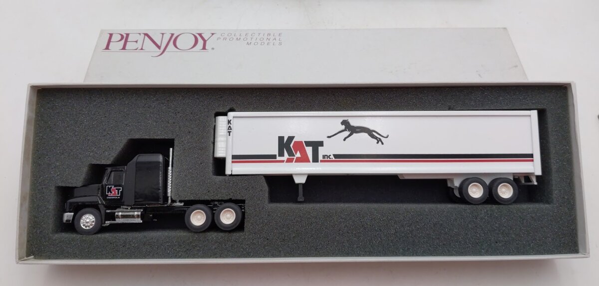 Penjoy 1:64 Kat Inc Mack Chesterton Reefer Tractor W/Trailer