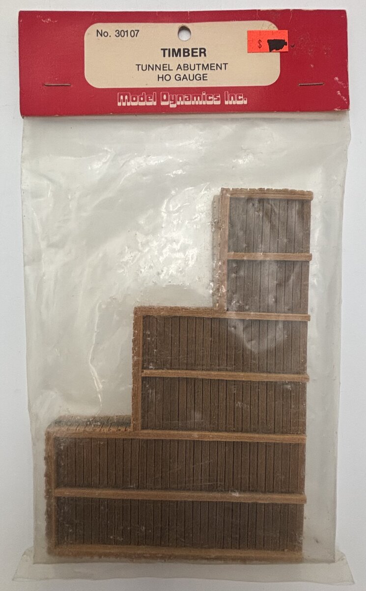 Model Dynamics 30107 HO Timber Tunnel Abutment (Bag of 2)