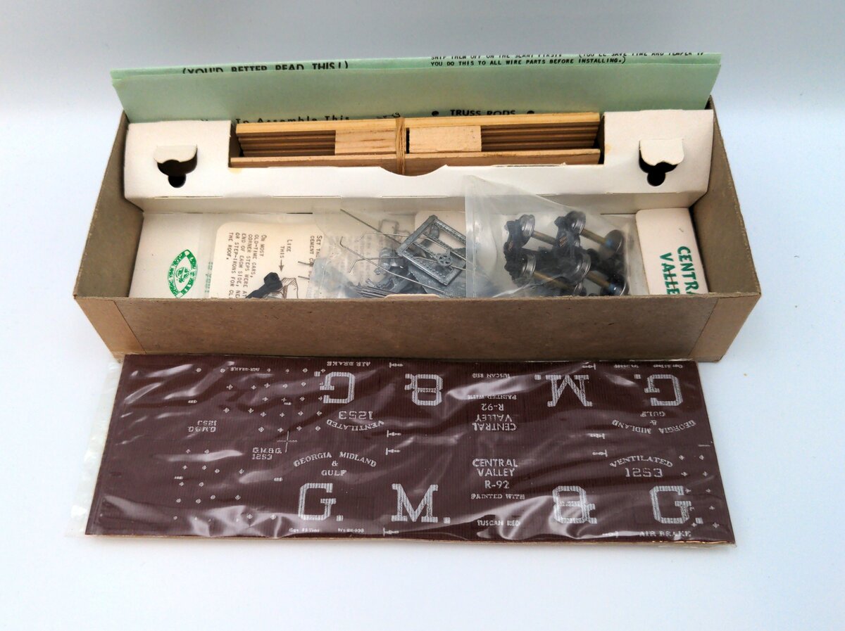 Central Valley Models R-92 HO Georgia Midland & Gulf Ventilated Box Car Kit