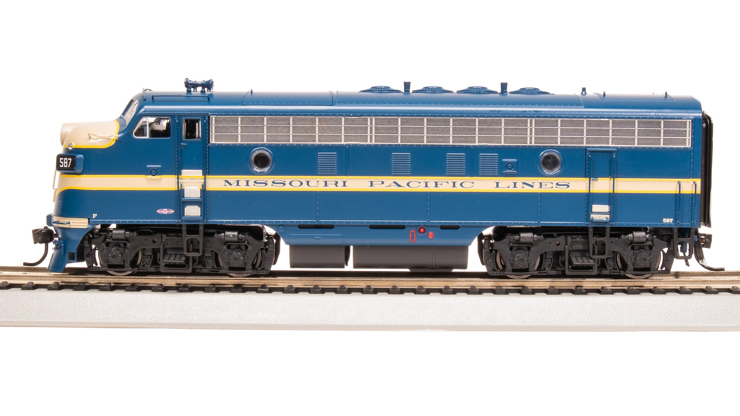 Broadway Limited 8207 HO MP EMD F7A Diesel Locomotive Sound & DCC #586