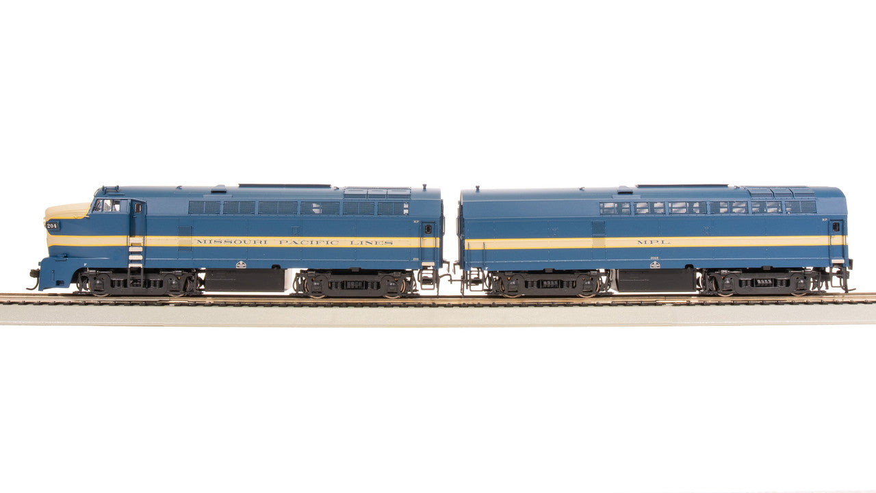 Broadway Limited 7706 HO MP RF-16 Sharknose A/B Diesel Locomotive #204/204B
