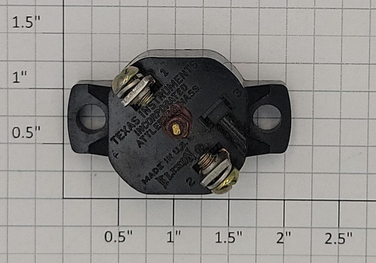 Lionel Z-22 V and Z Transformer Base Mounted Circuit Breaker