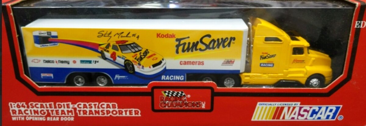 Racing Champions 03400 1:64 Sterling Marlin #4 Kodak FunSaver Racing Transporter