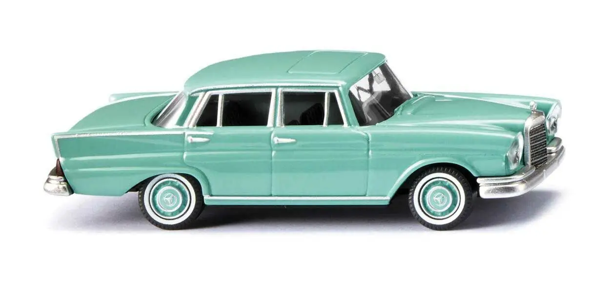 Wiking 82410 HO Assembled Pastel Turquoise 1959 Mercedes-Benz 220 S Sedan