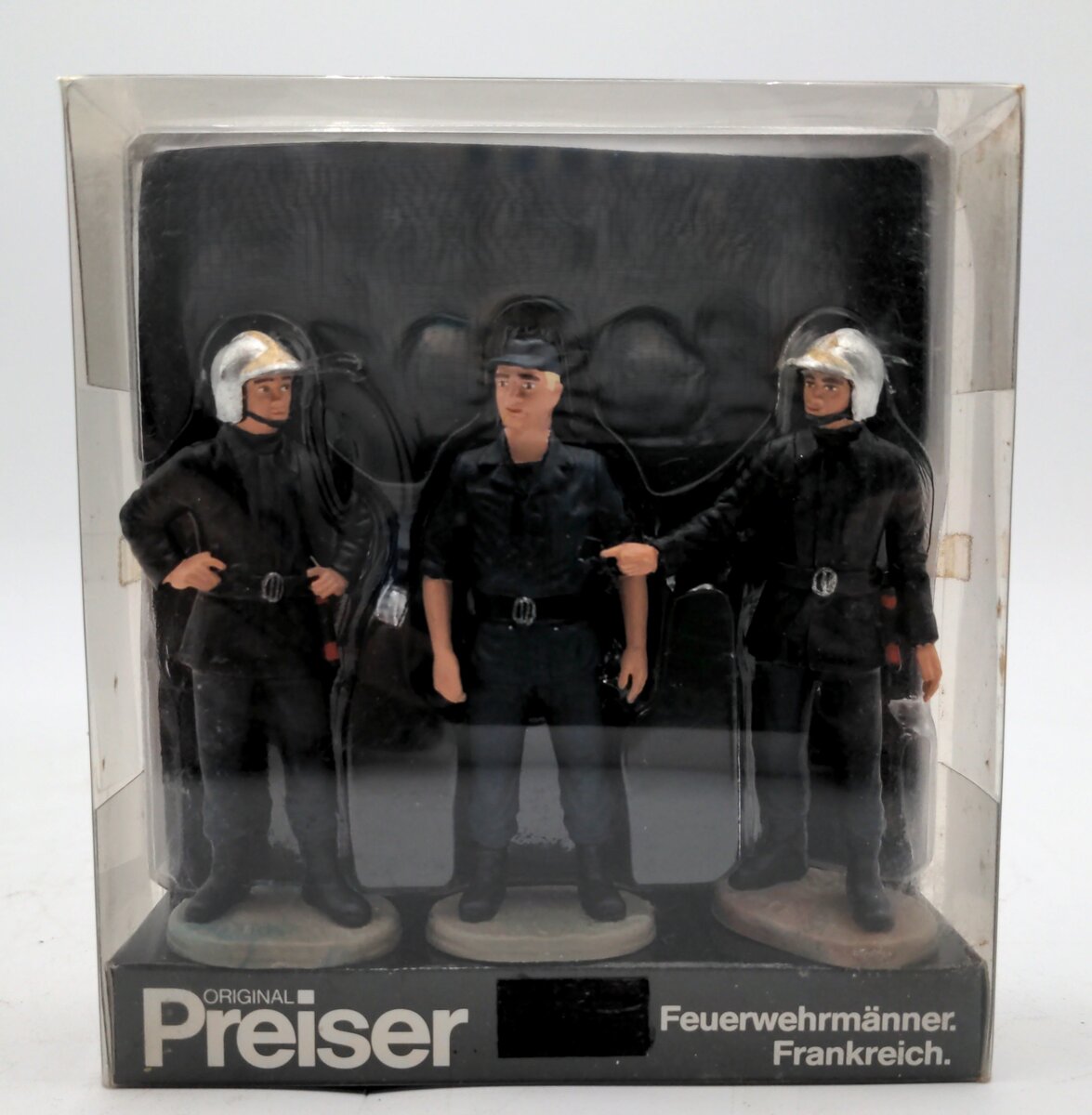 Preiser 7552 G Scale Firefighter Figures (Set of 3)