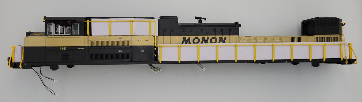 Lionel 1847-1 O Gauge Black & Gold Painted BTO Monon Diesel Loco Shell #1847