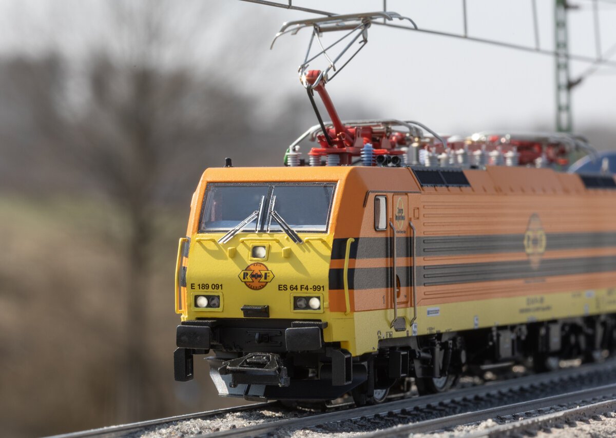 Marklin 39867 HO MRCE Class 189 Electric Locomotive