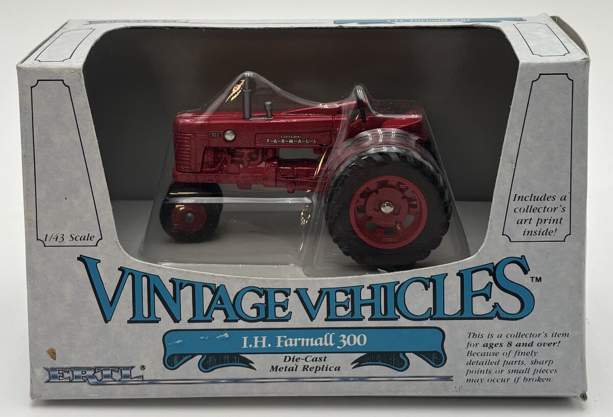 Ertl 2513 1:43 Orange Ford Tractor 1986 Toy Farmer Special Collector''''s Editio