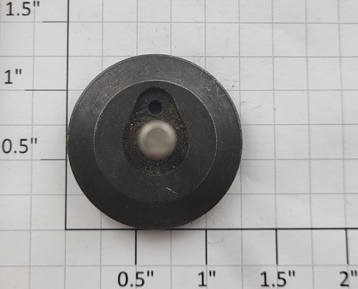 Lionel 736-14 Plain Center Wheel & Axle