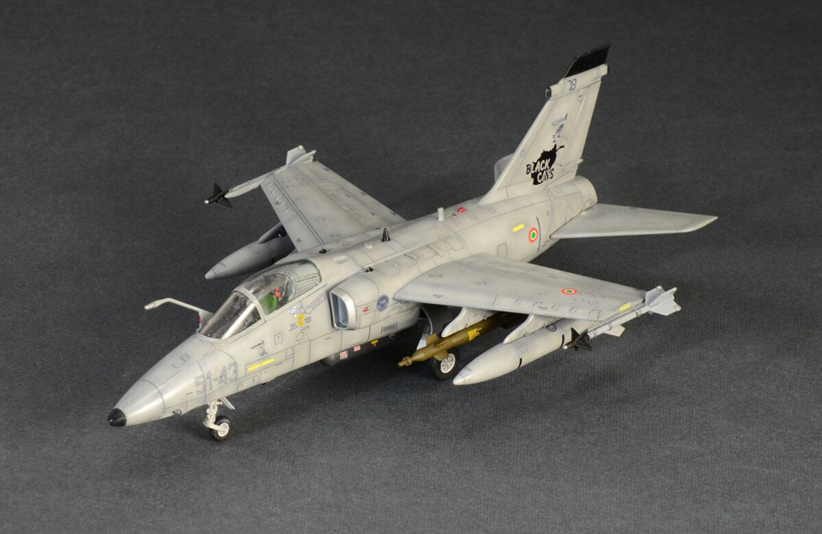 Italeri 1460 1:72 AMX Ghibli Fighter Military Aircraft Plane Model Kit