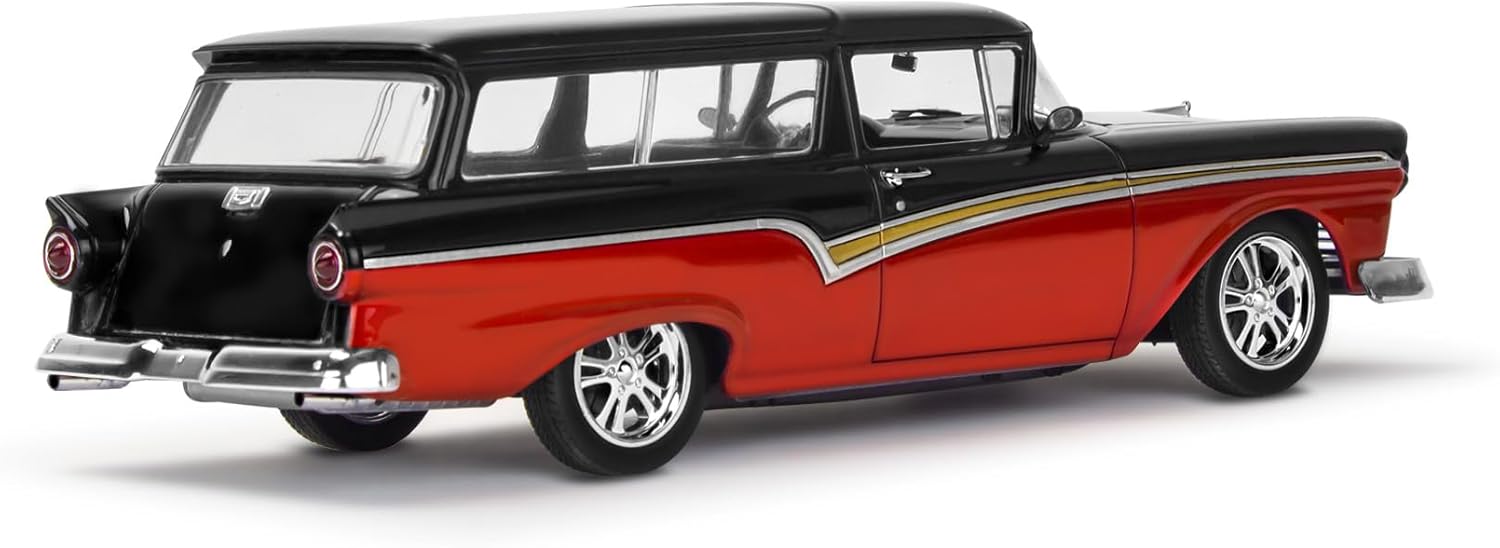 Revell 14548 1:25 '57 Ford Del Rio Ranch Wagon Plastic Model Kit