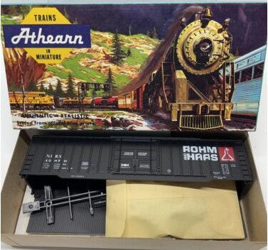 Athearn 5281 HO Rohm-Haas 50' Plug Door Boxcar Kit #42879