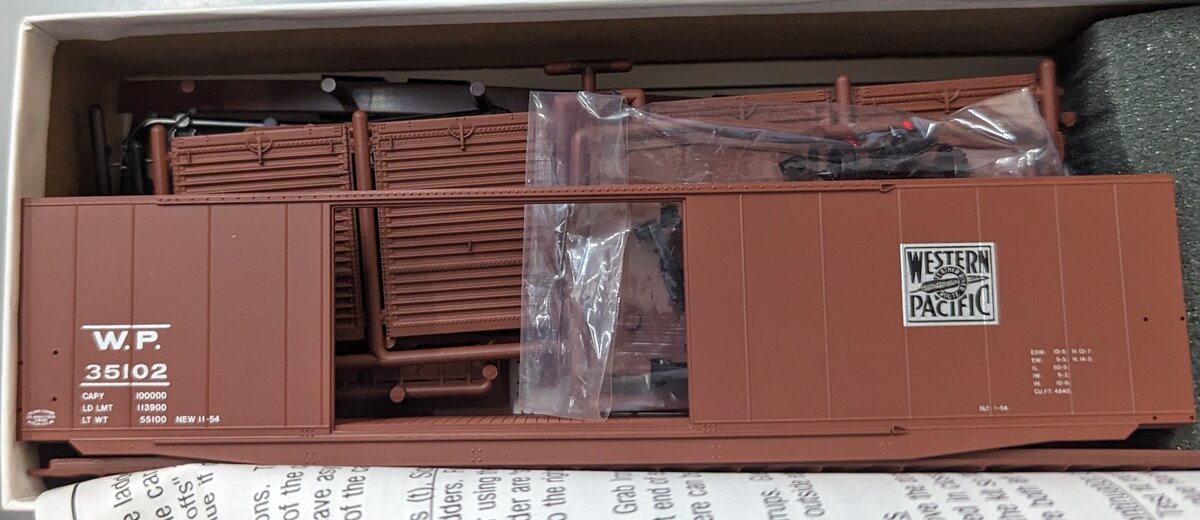 InterMountain 40608-01 HO Western Pacific PS-1 50' DD Box Car Kit #35102