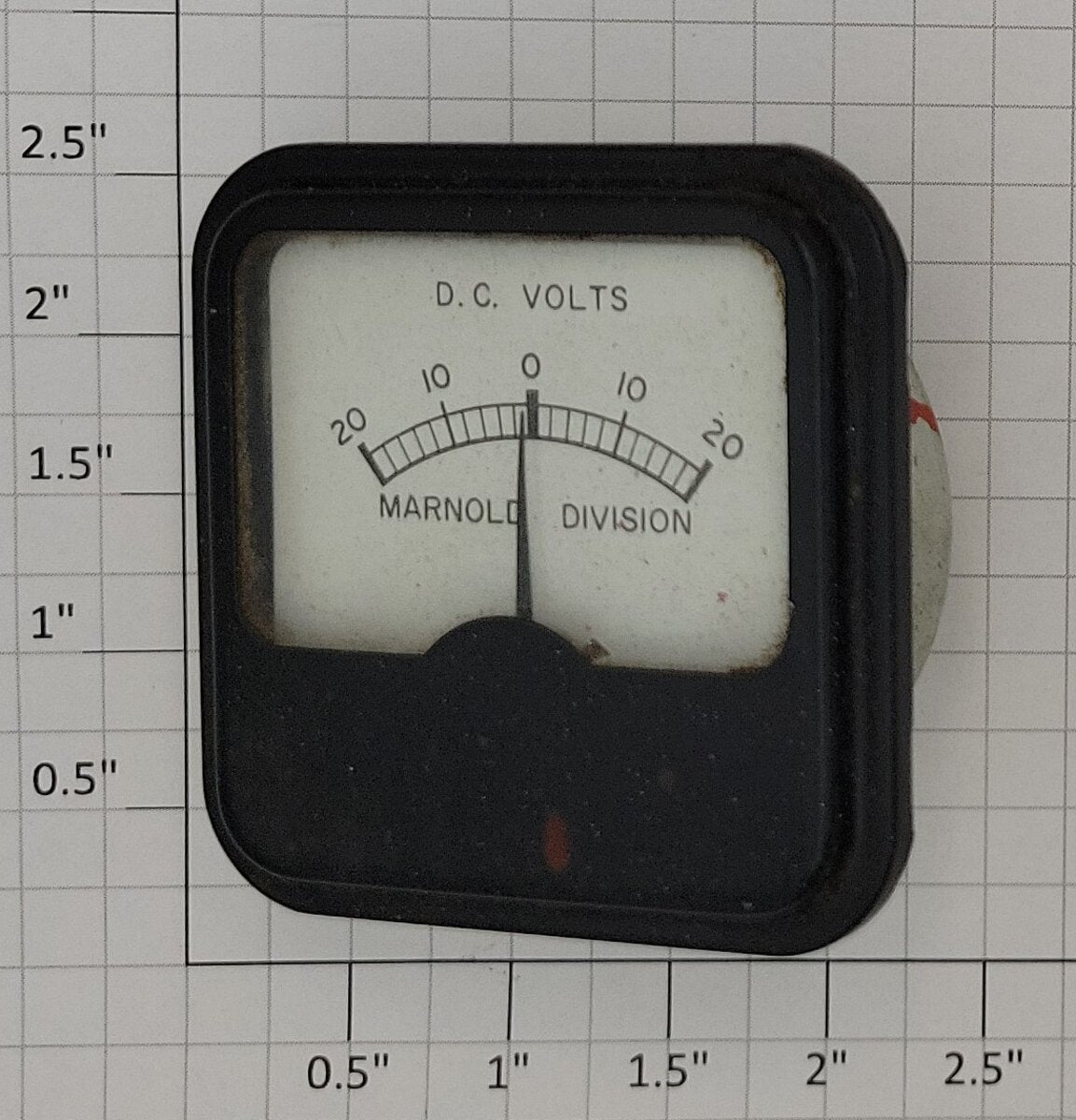 Walthers 927-379E Marn-O-Power Panel Mount Center Off 20-0-20 DC Volt Meter