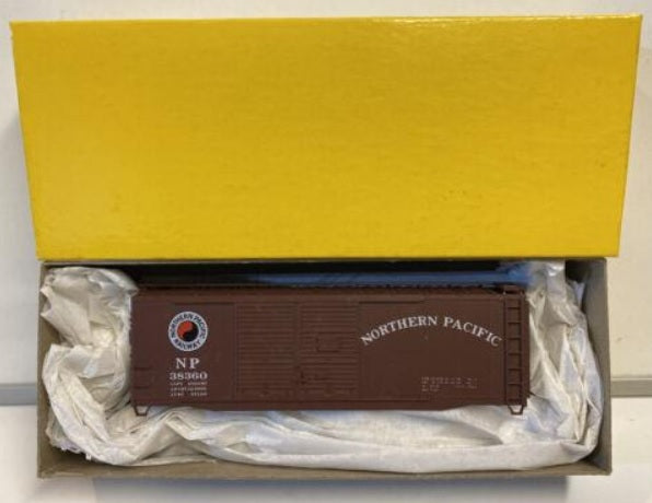 Accurail 3021 HO Northern Pacific 40' Double Door Steel Boxcar (#38360)