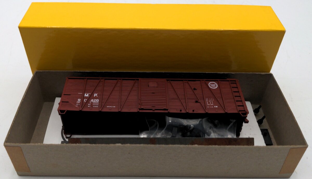 Accurail 4404 HO Mopac 40' Outside Braced Steel Door Boxcar Kit