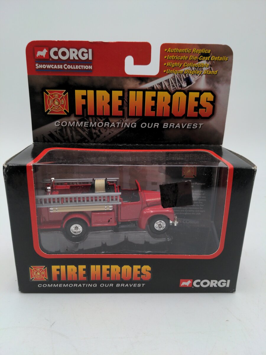 Corgi 8012 1:43 Fire Heros 1960 ALF 900 Series Pumper Washington Red Fire Truck