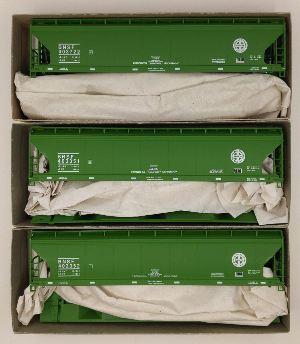 Accurail 3345 HO Scale Burlington Northern Santa Fe ACE 3-Bay Covered Hopper