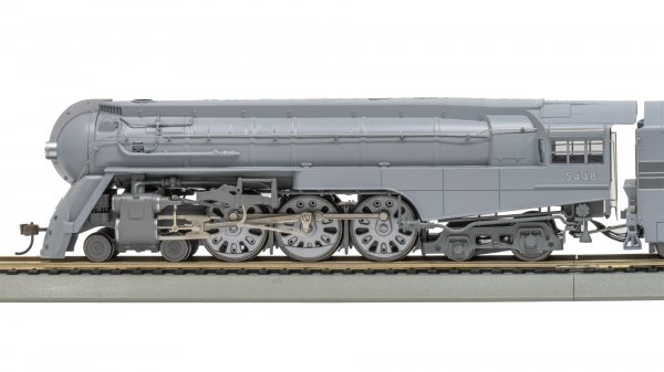 Bachmann 56602 HO NYC Dreyfuss Streamlined Hudson Steam Locomotive #5448