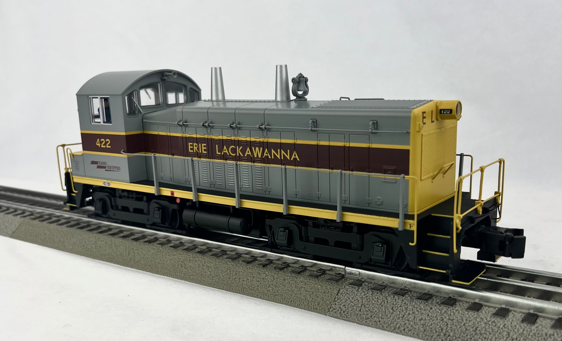 Lionel 2333780 O Erie Lackawanna Emery Exclusive Legacy NW2 Diesel Locomotive