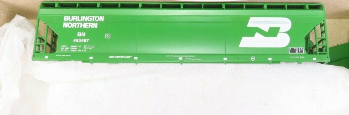 Athearn 1927 HO Scale Burlington Northern BN ACF Center Flow # 453487 Kit