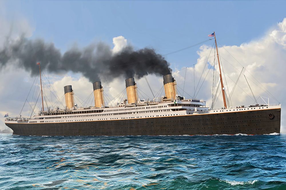 Hobby Boss 83420 1:700 R.M.S. Titanic Passenger Ship Plastic Model Kit