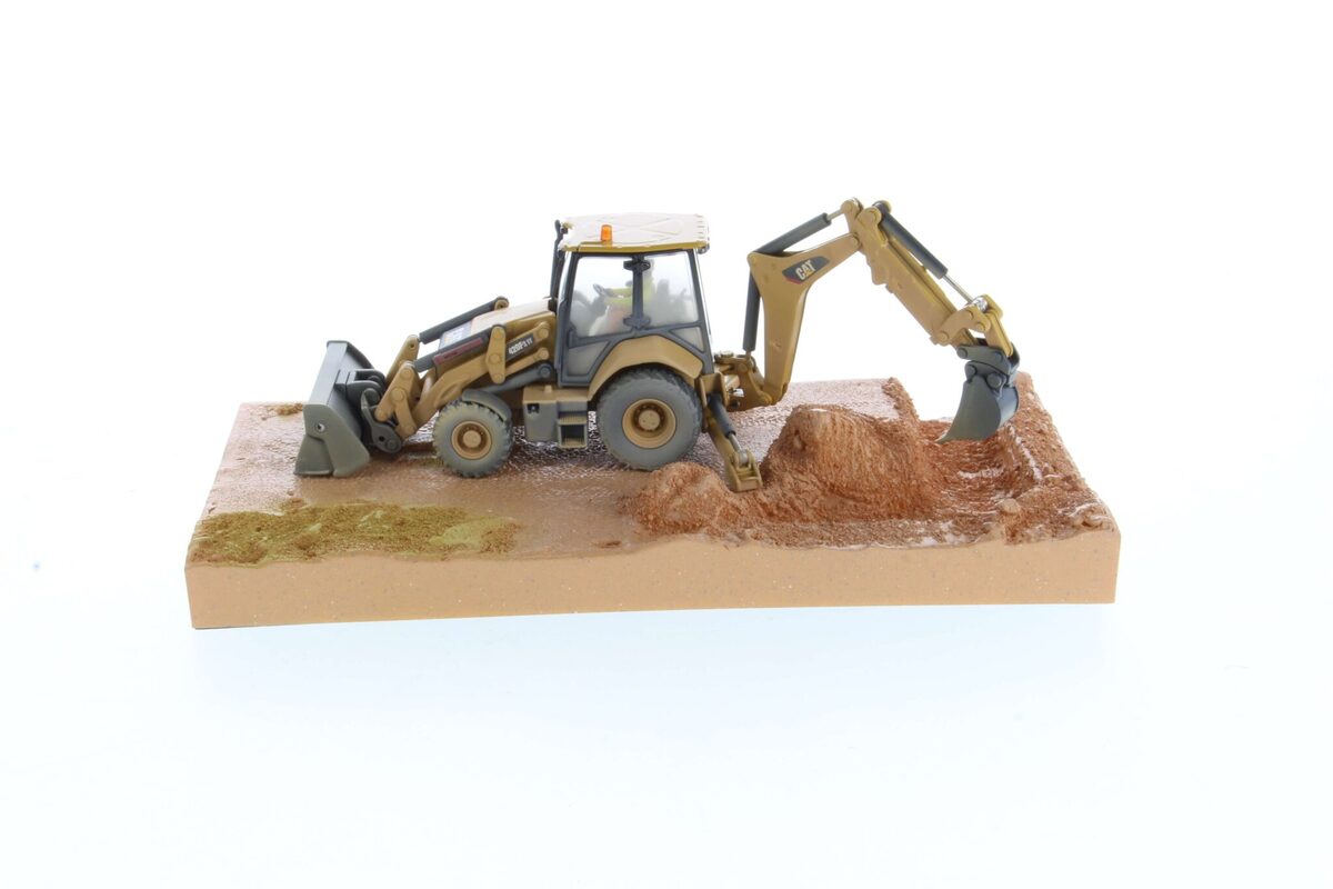 DieCast Masters 85755 1:50 CAT 420F2 IT Weathered Backhoe Loader Diecast Model