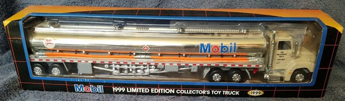 Boise 1999 1:43 Scale Mobil Oil Toy Tanker Truck Limited Edition EX/Box