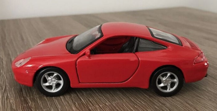 Maisto 21094 1:38 Road & Track Red 1997 Porsche 911 Carrera Motorized