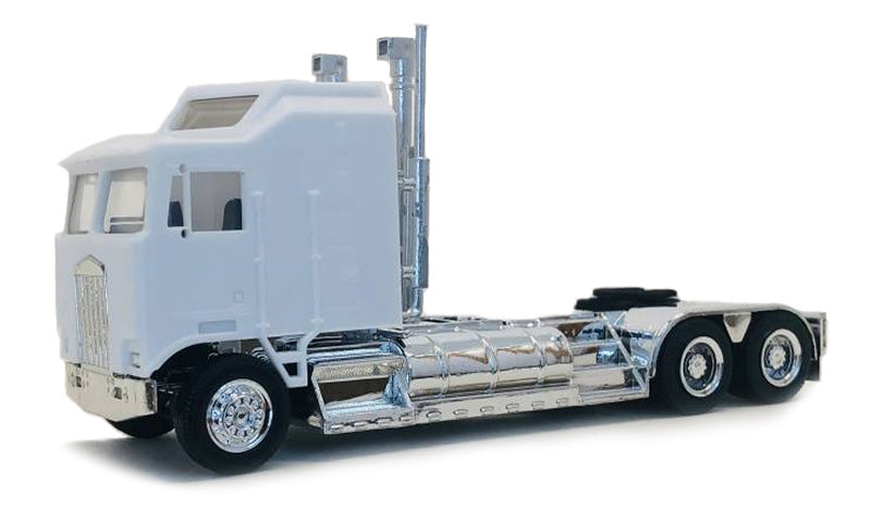 Herpa 035263 HO Assembled White Kenworth K100 Truck w/5-Bar Grill & XXLChassis
