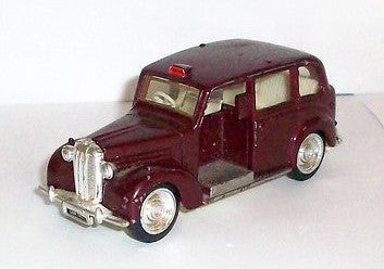 Ertl 2551 1:43 Classic Vehicles Burgundy London Taxi