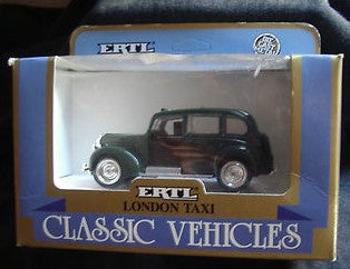 Ertl 2551 1:43 Classic Vehicles Dark Green London Taxi
