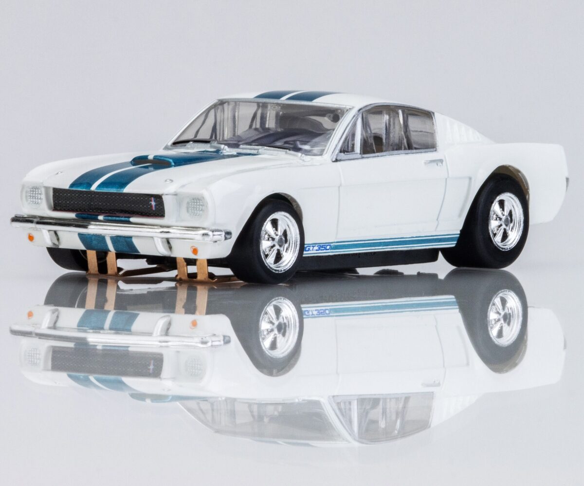 AFX 22068 HO Mega G+ 1965 Shelby GT350 White/Blue Slot Car