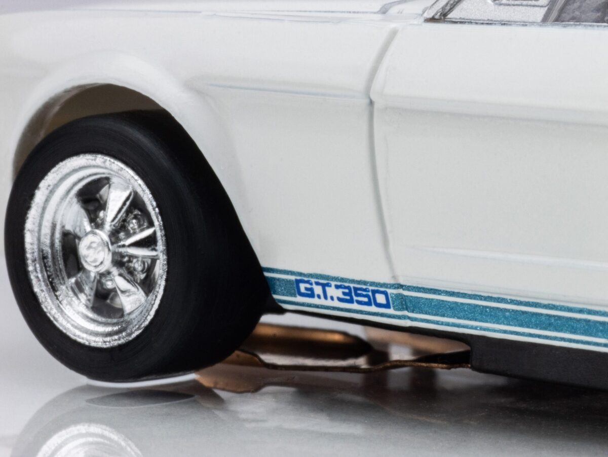 AFX 22068 HO Mega G+ 1965 Shelby GT350 White/Blue Slot Car