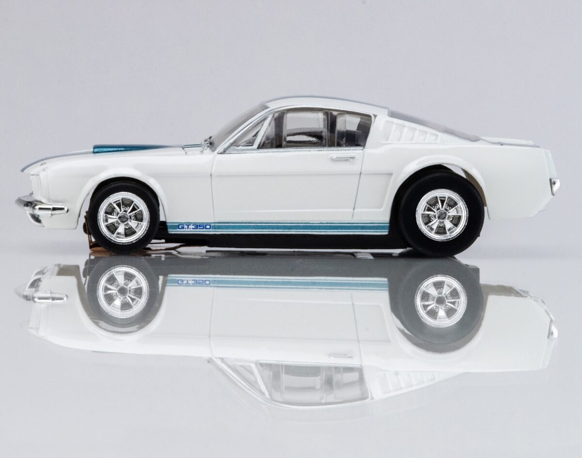 AFX 22068 HO Mega G+ 1965 Shelby GT350 White/Blue Slot Car