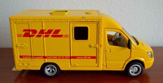 Siku 1936 1:50 Yellow DHL Postcar Delivery Boxtruck