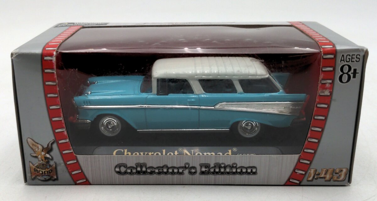 Road Signature 94243 1:43 Blue Light & White Chevrolet Nomad 1957