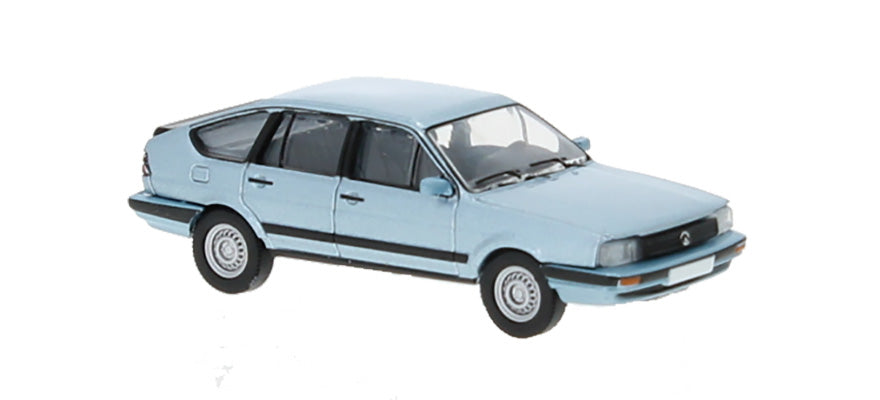 Brekina Automodelle PCX870410 HO Met Blue 1985 VW Passat B2 Trophy Station Wagon