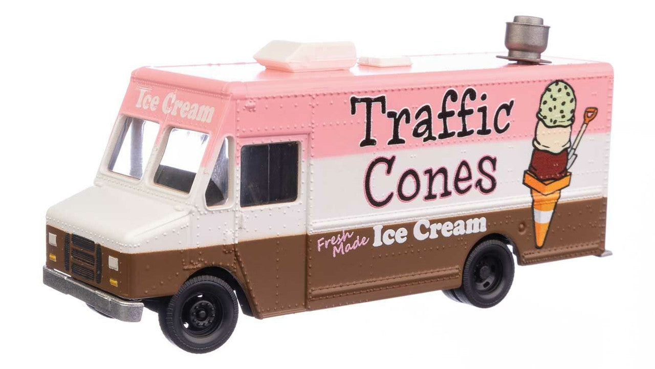 Walthers 949-12108 HO Traffic Cones Food Truck Morgan Olson Route Star Van